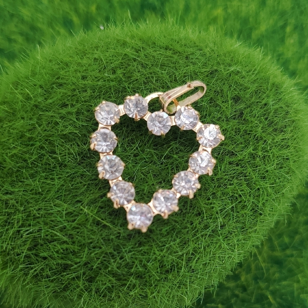 Gold‎ Tone Heart Pendant with Clear Stones P313
